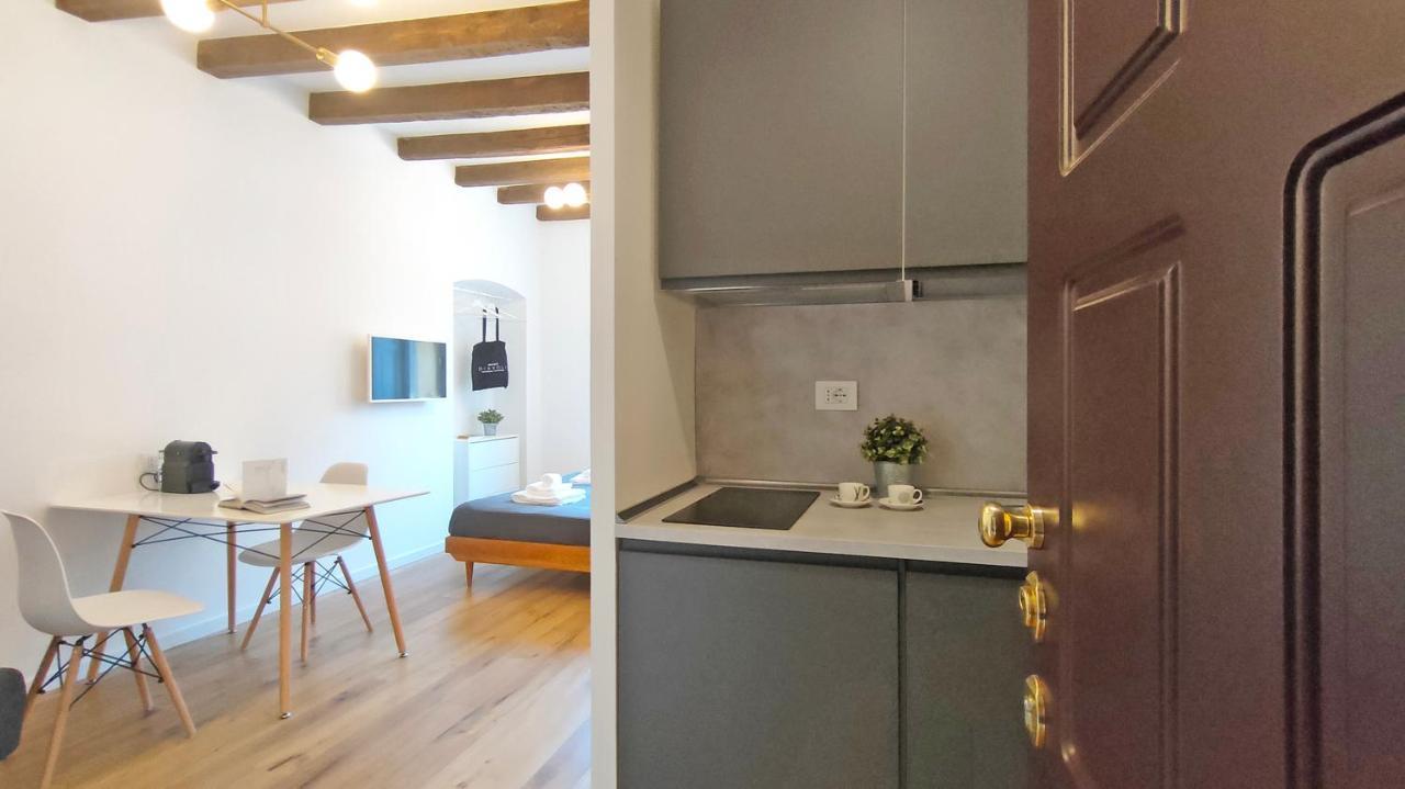 Milano Navigli Apartment - Via Vigevano Exterior photo